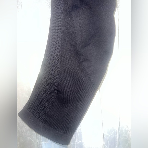 Lululemon flo and go seamless cropped leggings size 6 in EUC - Picture 7 of 9